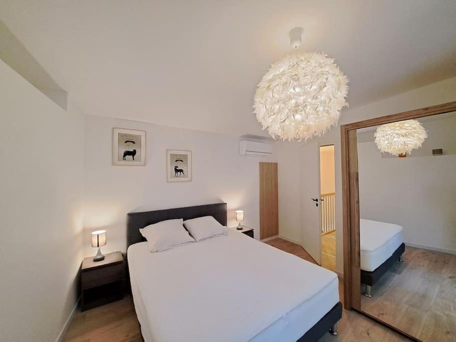 شقة Antibes, Duplex Lumineux رانس المظهر الخارجي الصورة